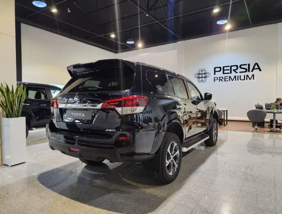 نیسان ترا|خودرو سواری و وانت|تهران, حکمت|دیوار