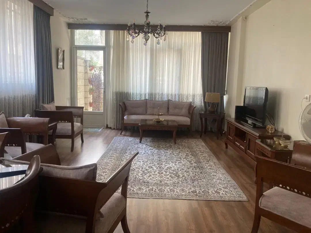 ۸۲متر اپارتمان در بهترین لوکیشن ترجمان کوچه نوید|فروش آپارتمان|تهران, منیریه|دیوار