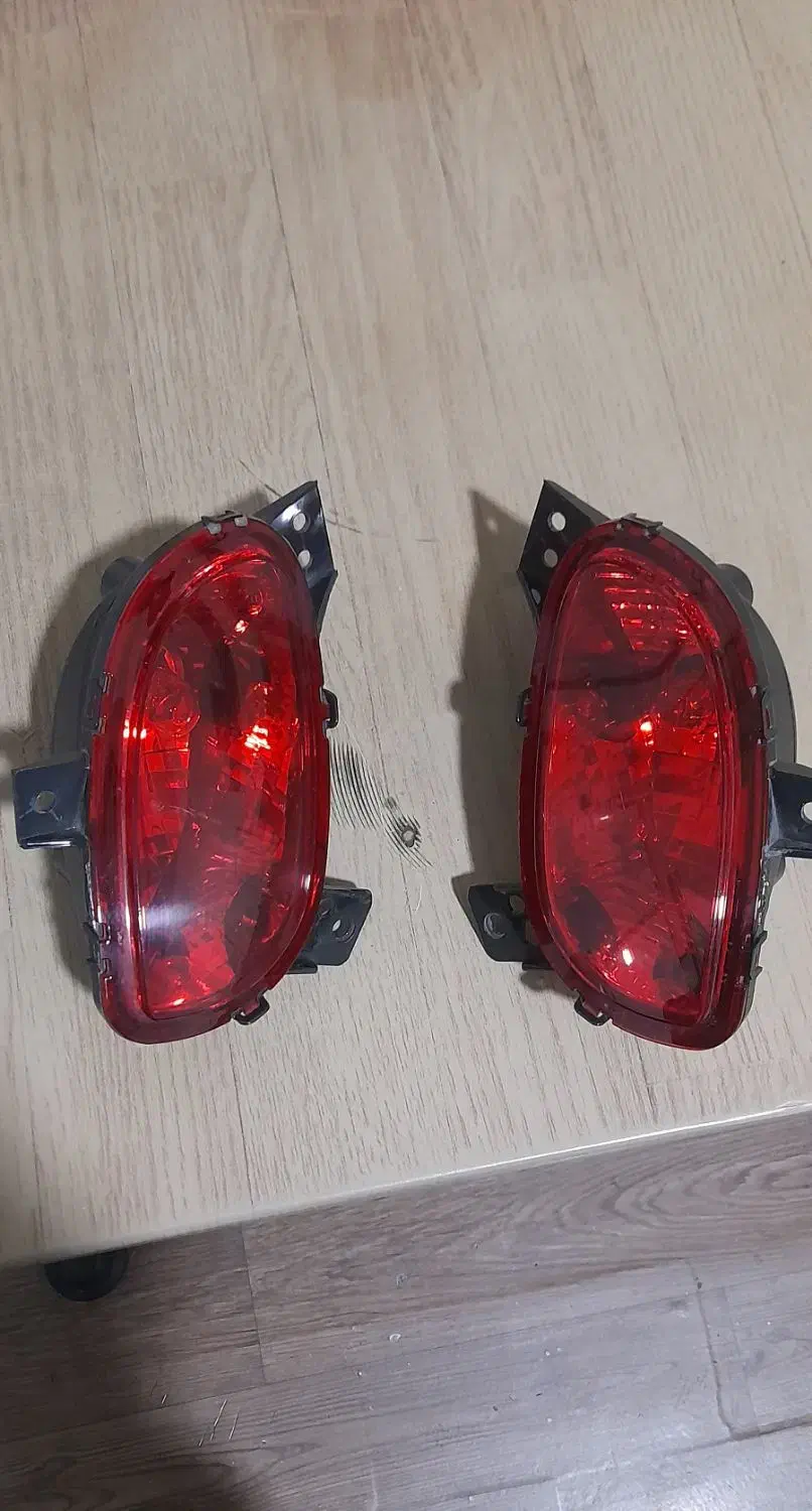 چراغ مه شکن عقب کوییک وچراغ عقب روی صندوق کوییک|قطعات یدکی و لوازم جانبی|سرخه حصار, |دیوار