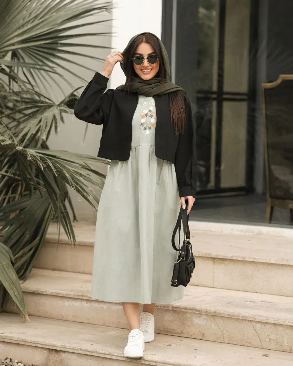 کت سارافون|لباس|آستانه اشرفیه, |دیوار