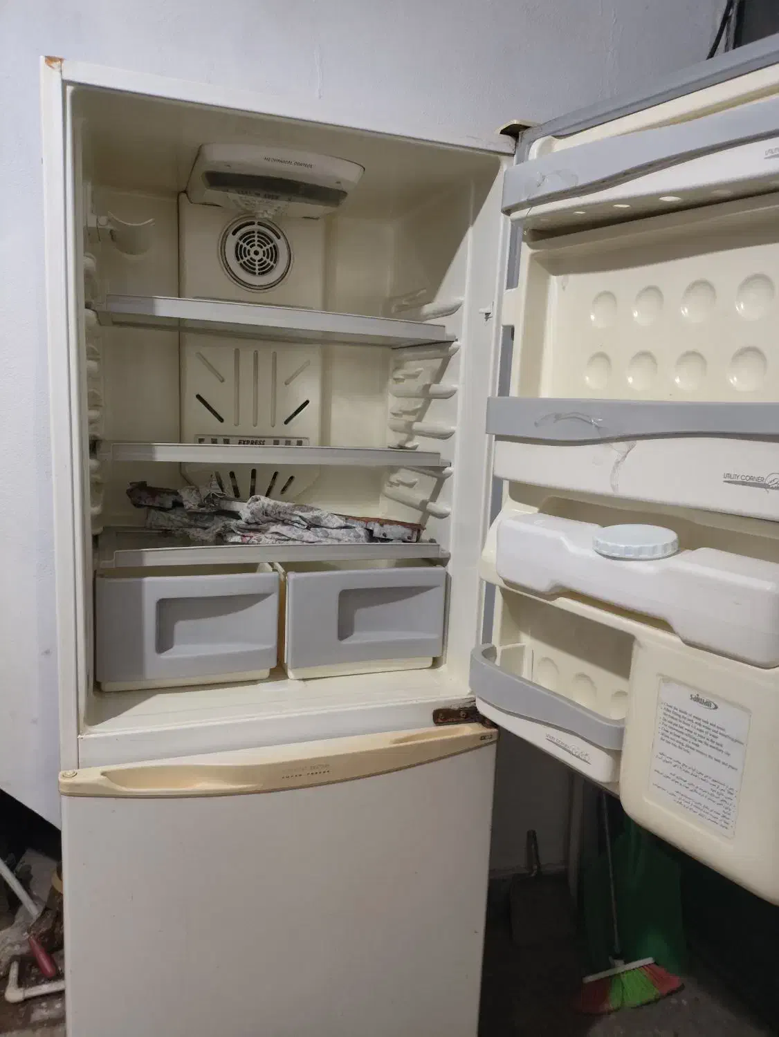 یخچال|یخچال و فریزر|رشت, یخسازی|دیوار