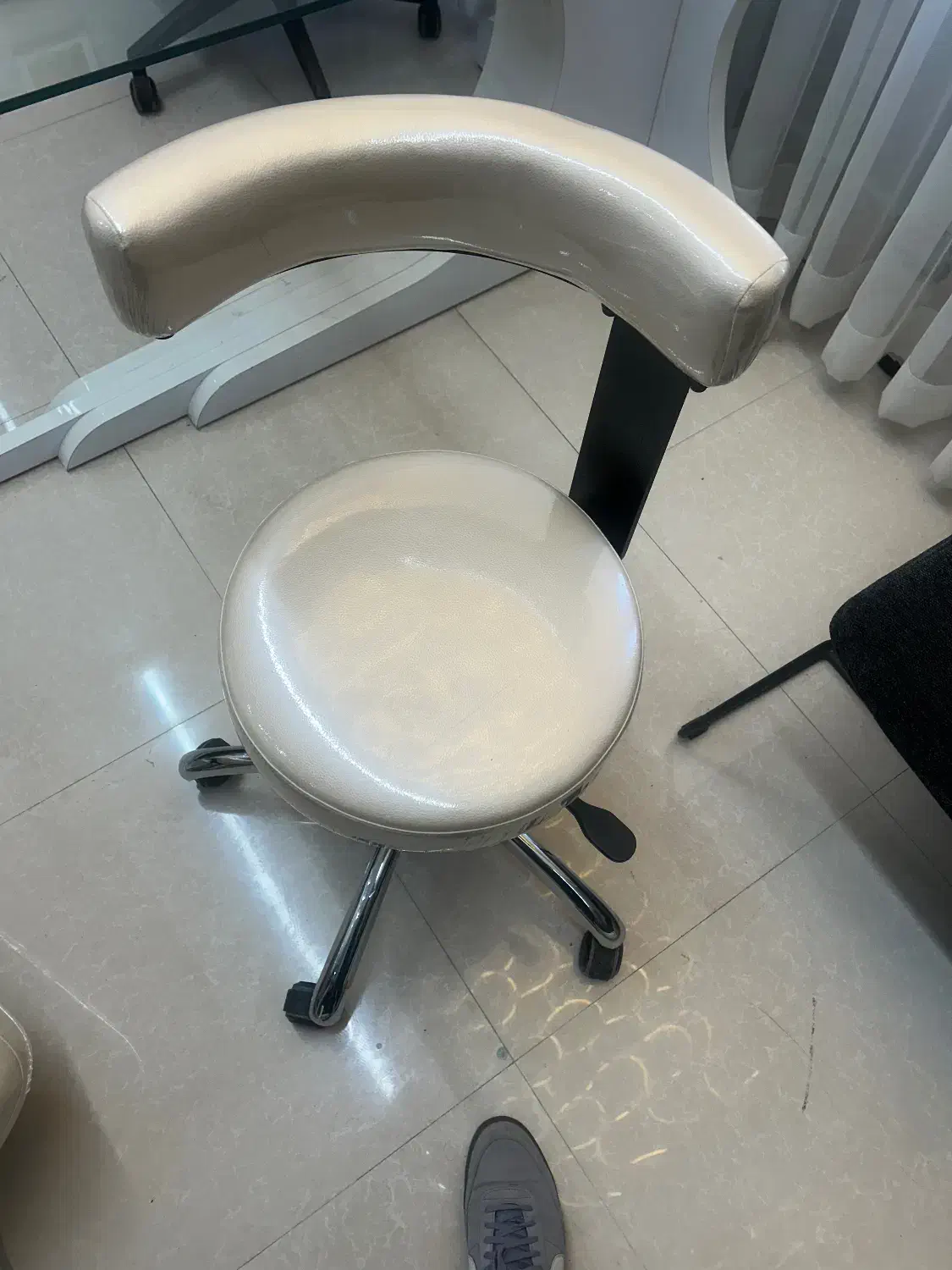 یونیت تزریقات مطب زیبایی|آرایشگاه و سالنهای زیبایی|اردبیل, |دیوار