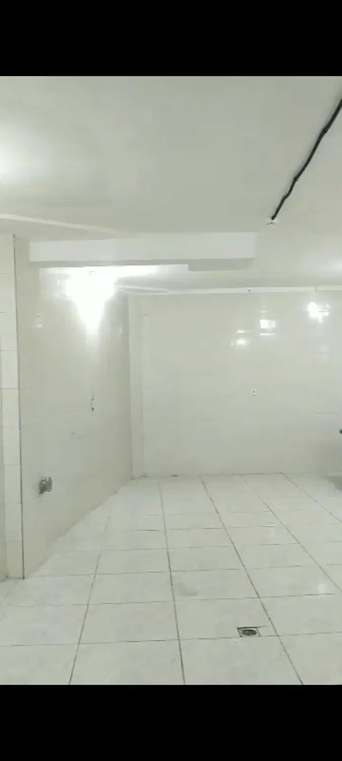 اجاره|اجارهٔ مغازه و غرفه|پرند, فاز ۵|دیوار