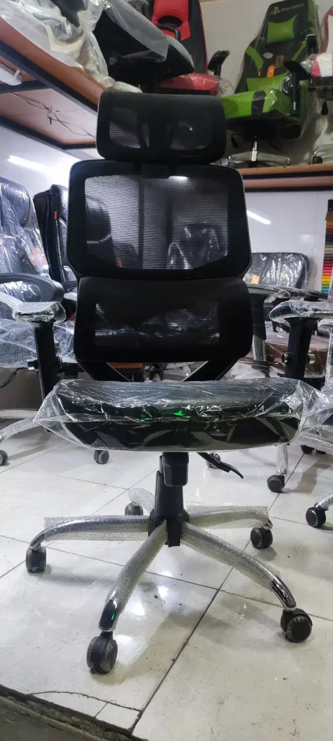 صندلی گردان مدیریت پشت توری|صندلی و نیمکت|کرج, اصفهانی‌ها|دیوار