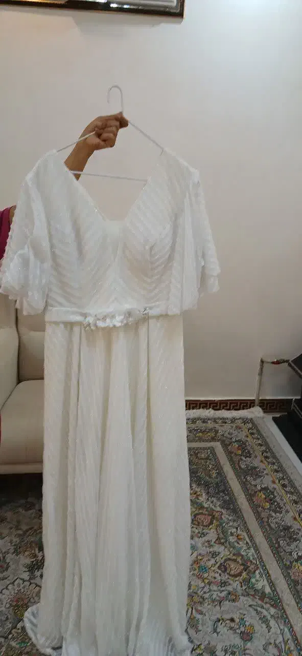 لباسهای زیبا ونو|لباس|بابل, |دیوار