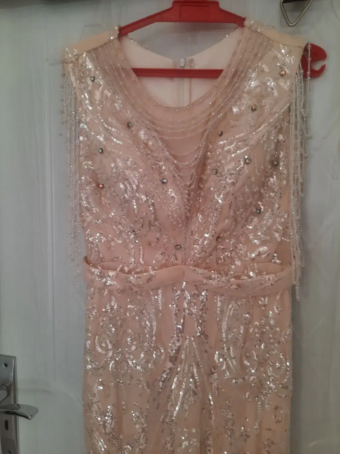 لباس مجلسی.|لباس|گرگان, |دیوار