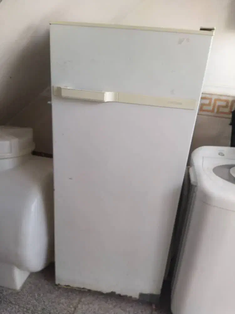 لباسشویی دوقلو سانی ویخچال کارکرده|ماشین لباسشویی و خشککن لباس|صدرا-فارس, فاز ۲|دیوار