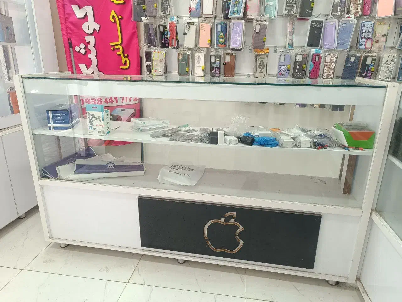 دو عدد ویترین ب فروش میرسد|فروشگاه و مغازه|کوهدشت, |دیوار