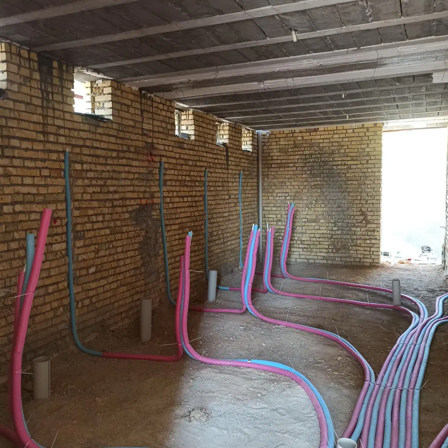 نصب لوله پنج لایه مدارس و ادارات نوسازی و تعمیرات|خدمات پیشه و مهارت|یاسوج, |دیوار