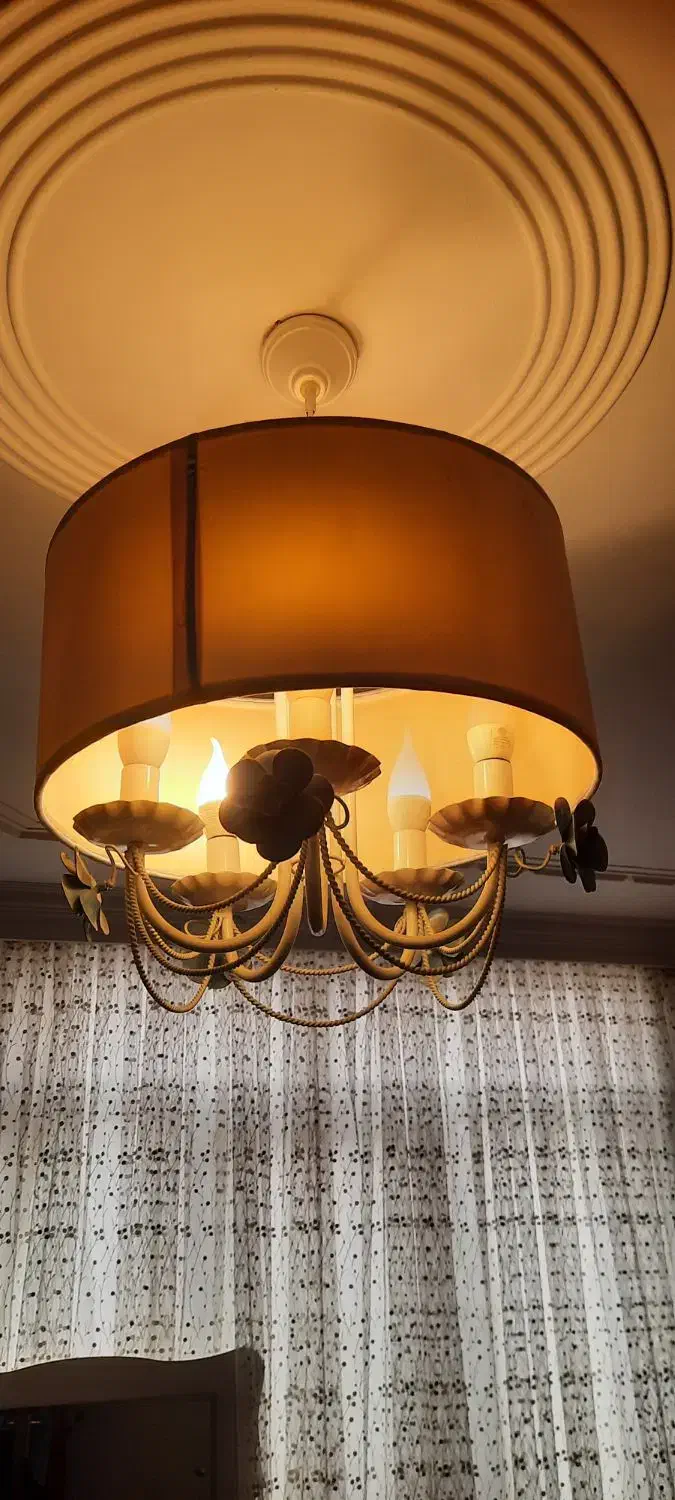 لوستر شیک|لوستر و چراغ آویز|شاهینشهر, عطار|دیوار