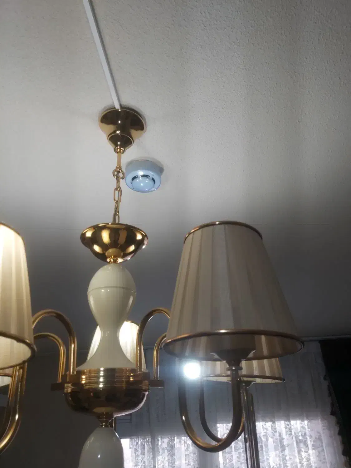 لوستر پنج شاخه|لوستر و چراغ آویز|اراک, |دیوار