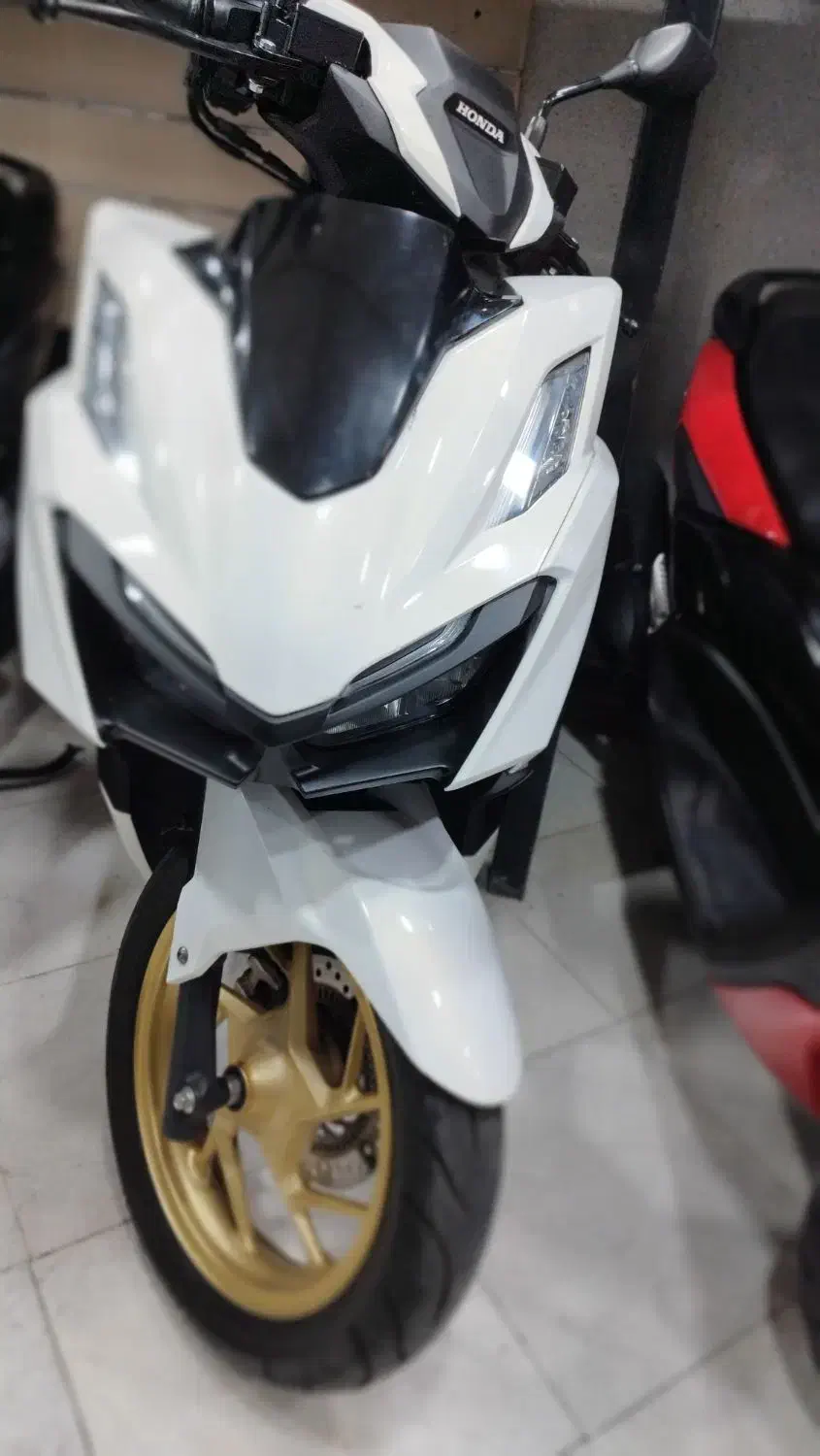 کلیک ۱۶۰ مدل ۴۰۳ در حد صفر نقد و اقساط|موتورسیکلت|تهران, گمرک|دیوار