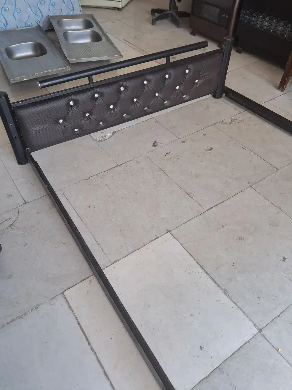 تخت خاب|تخت و سرویس خواب|نیریز, |دیوار