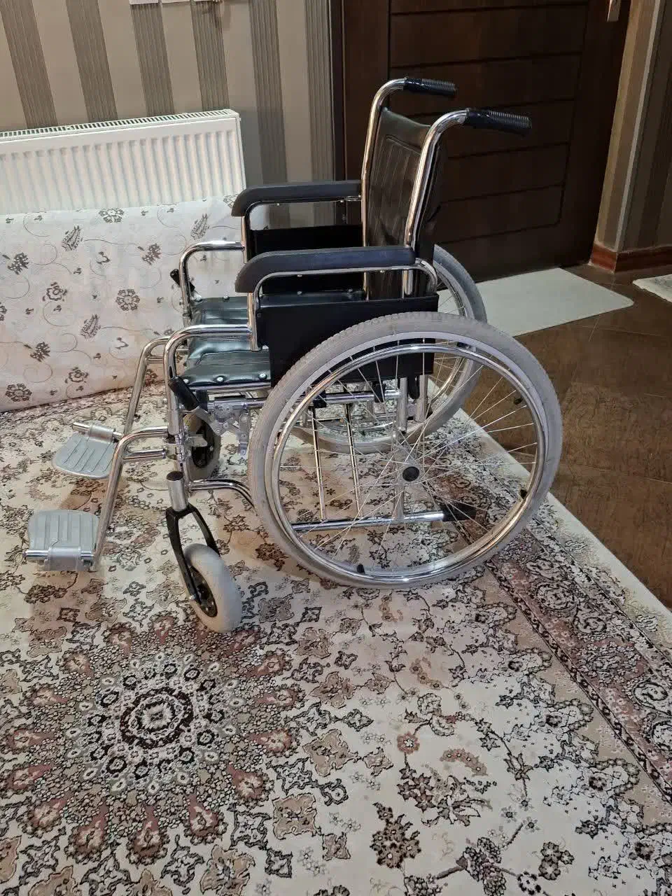 فروش ویلچر|آرایشی، بهداشتی، درمانی|شاهینشهر, نظامی|دیوار