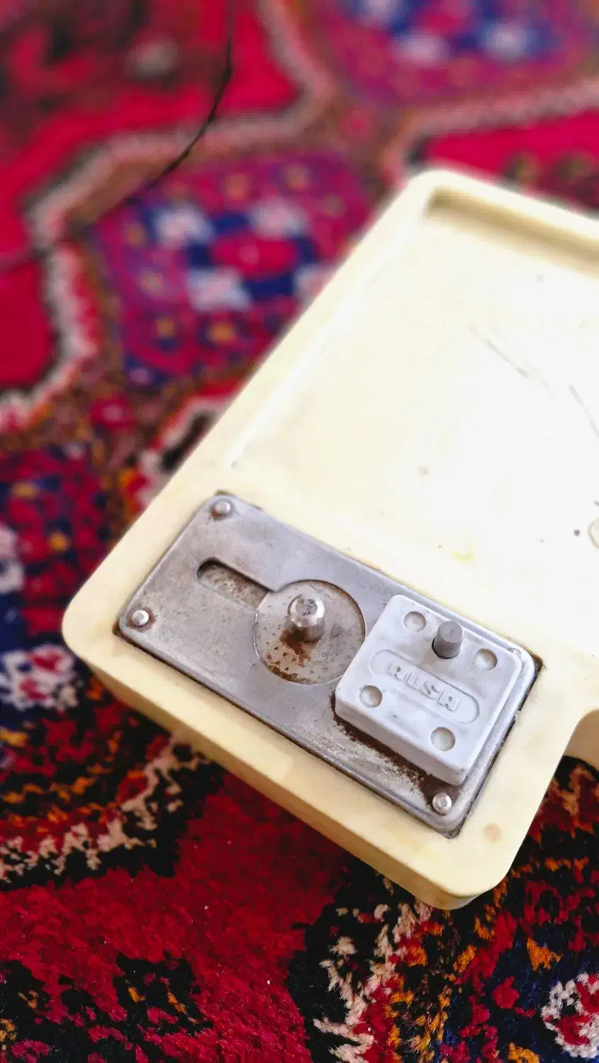 تلفن قدیمی|کلکسیون اشیاء عتیقه|ملکآباد, |دیوار