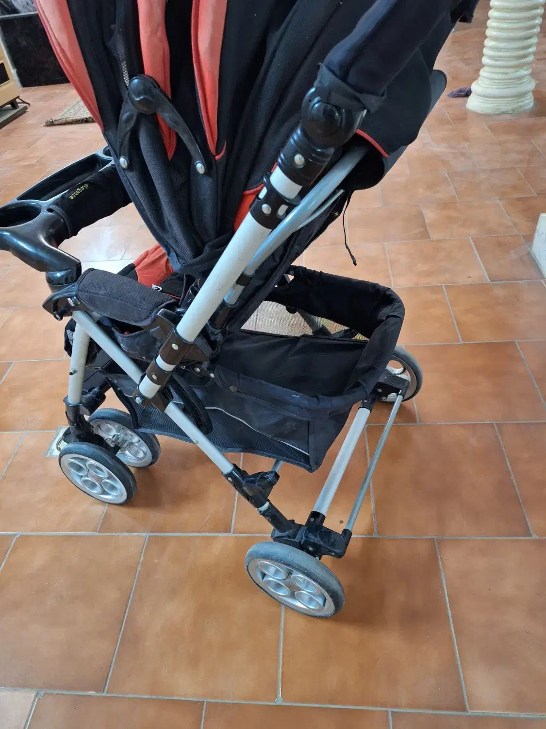 کالسکه|کالسکه و لوازم جانبی|کاشان, کوچه باسکول|دیوار