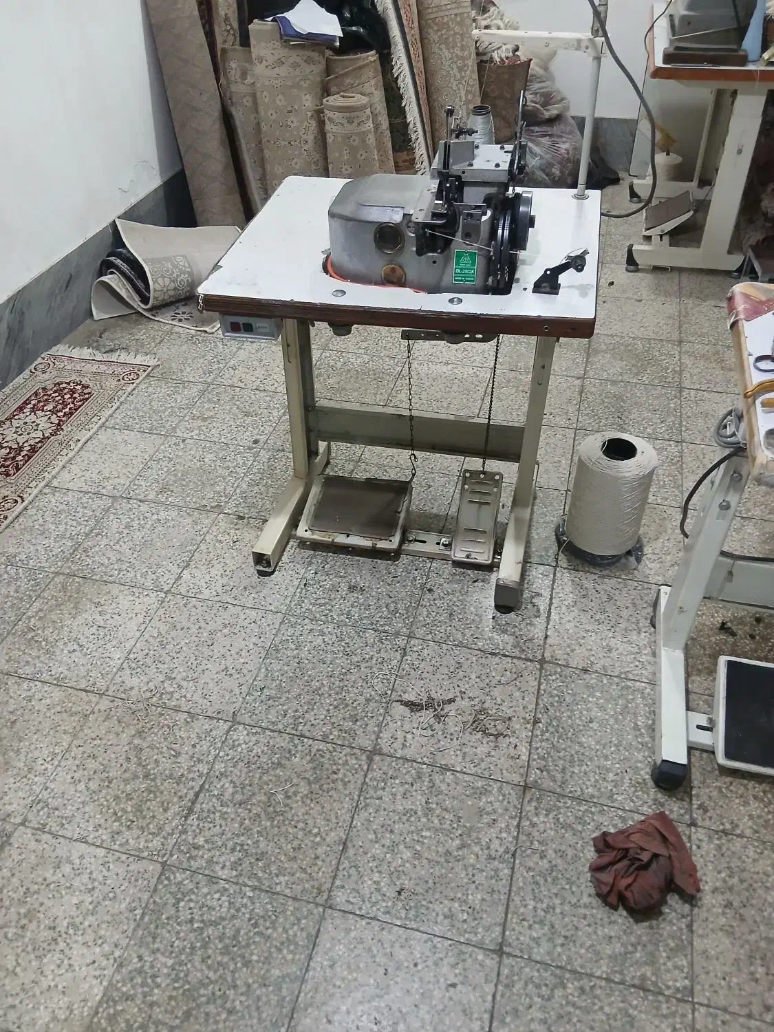 چرخ سر دوز فرش|چرخ خیاطی و ریسندگی|قم, نیروگاه|دیوار