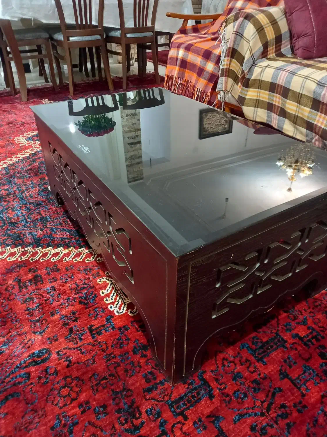 ۲عددمبل.یکی۴نفره۳نفره.میزوسط مشکی بزرگو۳تاکوچیک|مبلمان خانگی و میز عسلی|رامیان, |دیوار