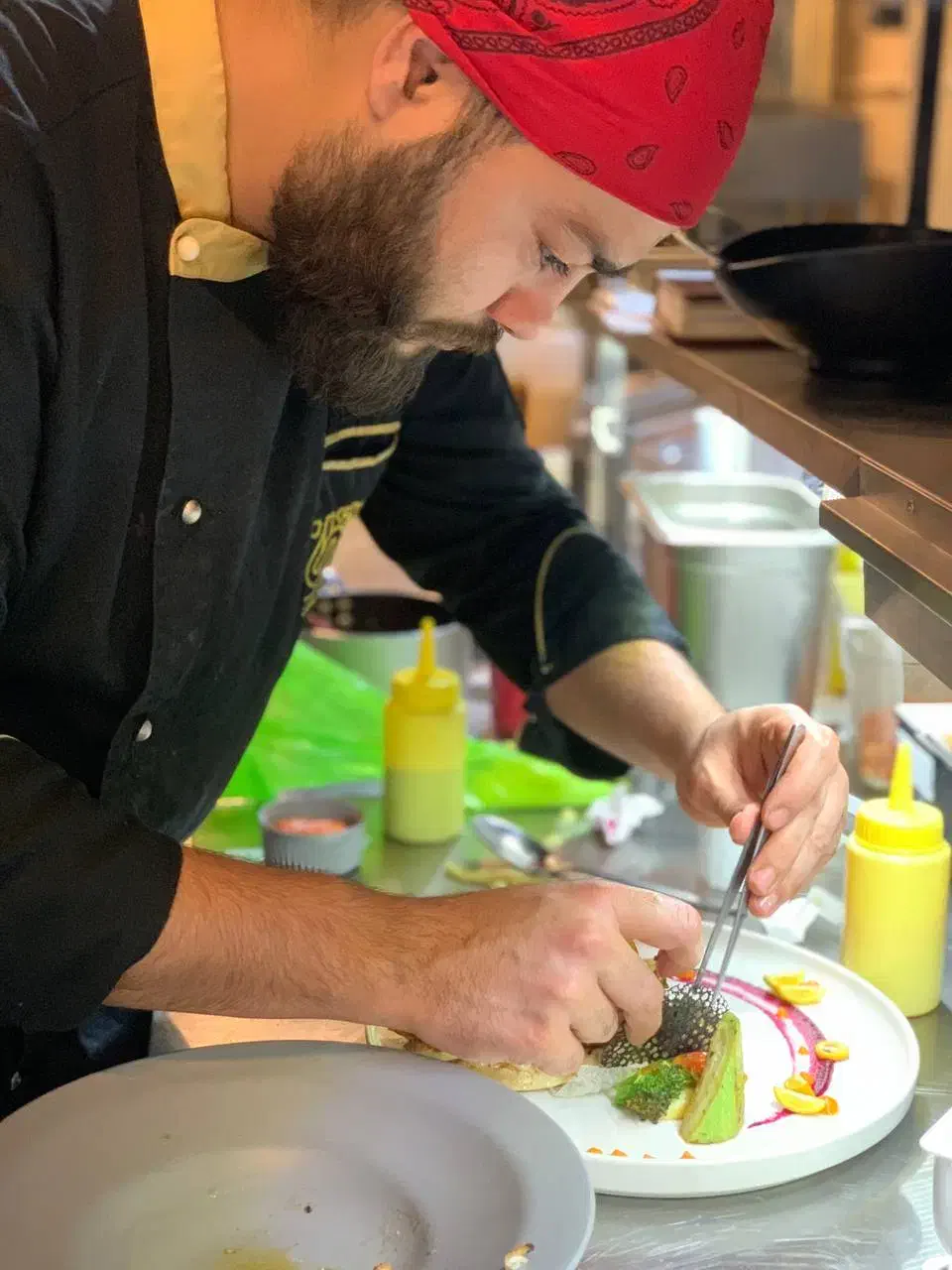 سرآشپز خصوصی|استخدام خدمات فروشگاه و رستوران|تهران, پردیسان|دیوار