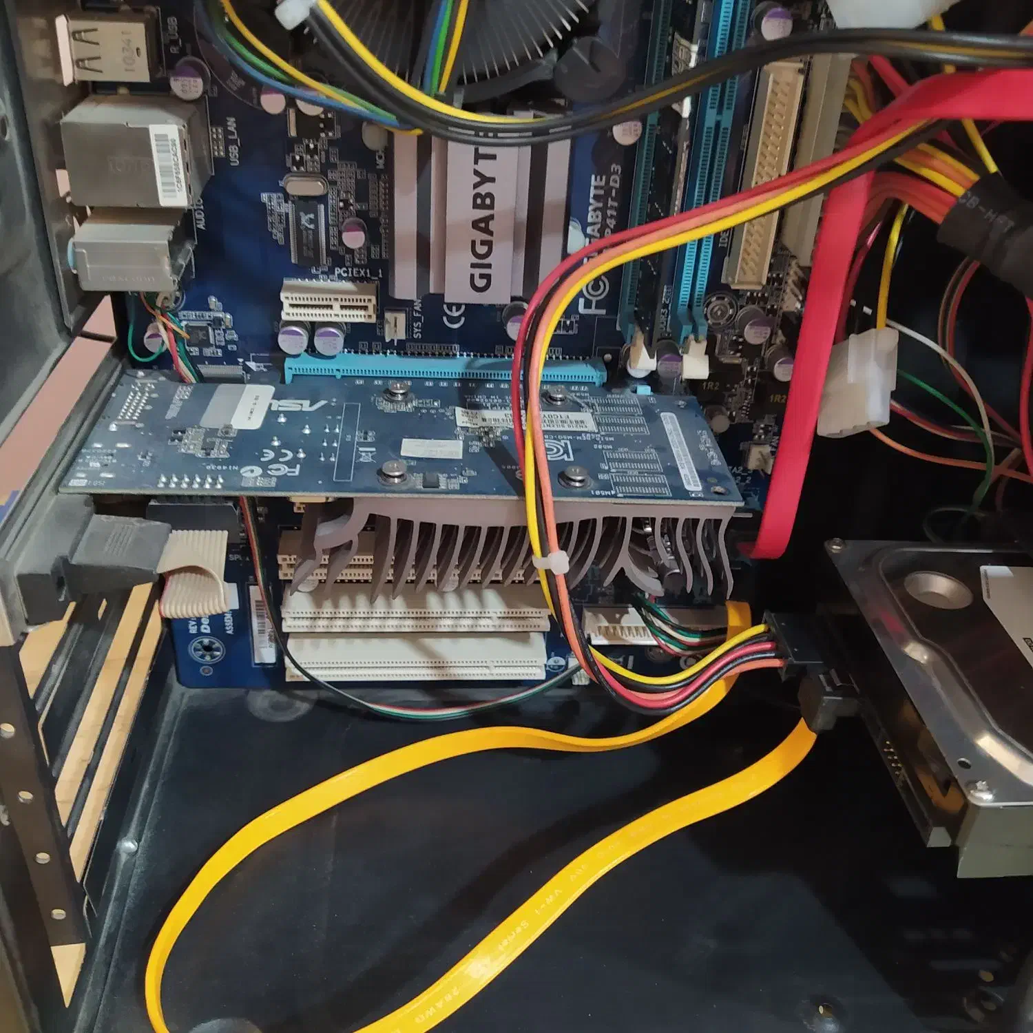 کامپیوتر کامل|رایانه رومیزی|قرچک, مهدیه|دیوار