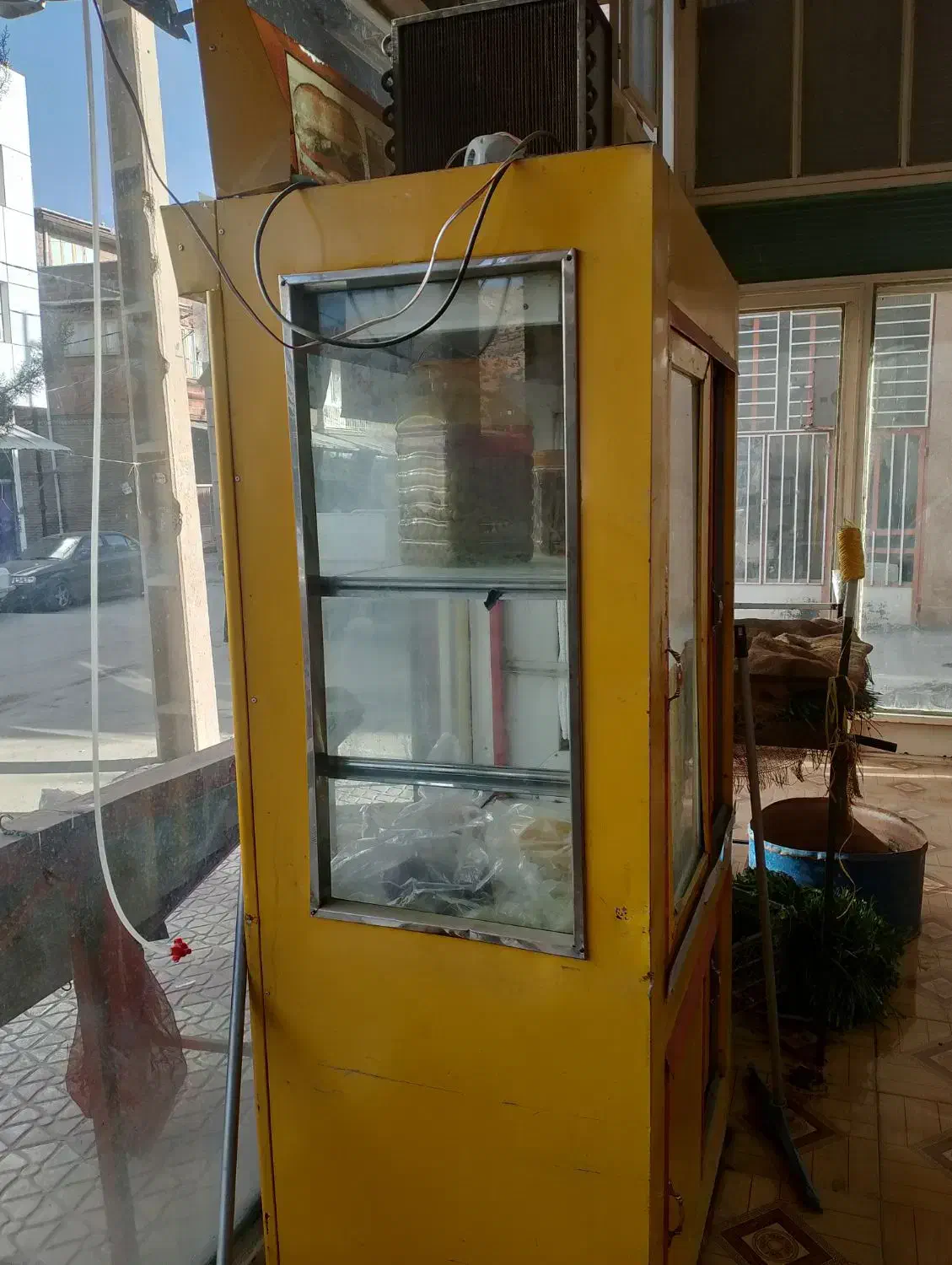 یخچال یک متر متور سالم|فروشگاه و مغازه|مریوان, |دیوار