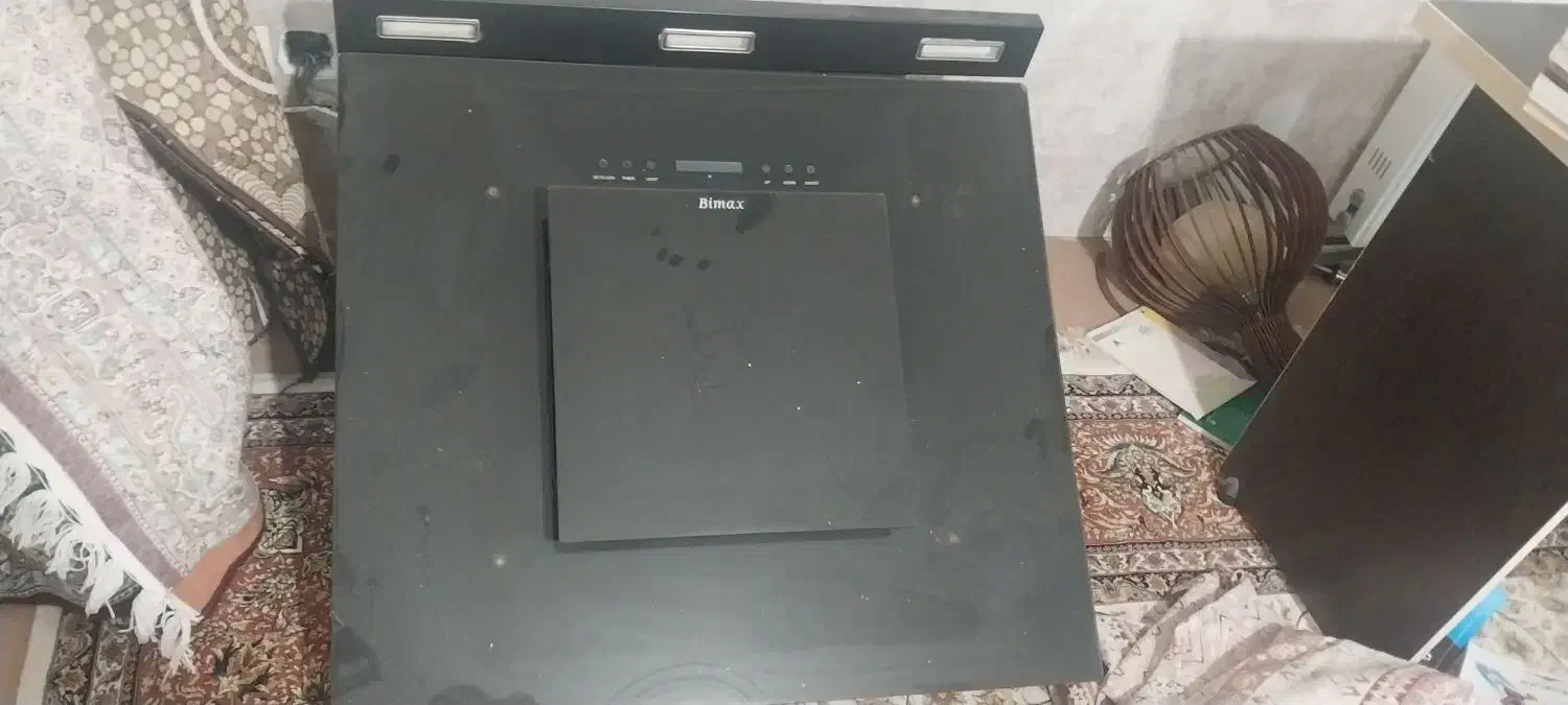 هود بیمکث|هود|همدان, |دیوار