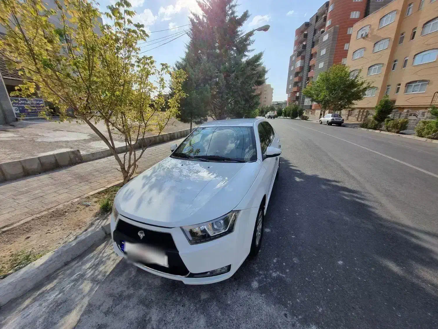 دنا پلاس ۱۴۰۲ بدون رنگ و بدون نقطه کم کار|خودرو سواری و وانت|تبریز, |دیوار