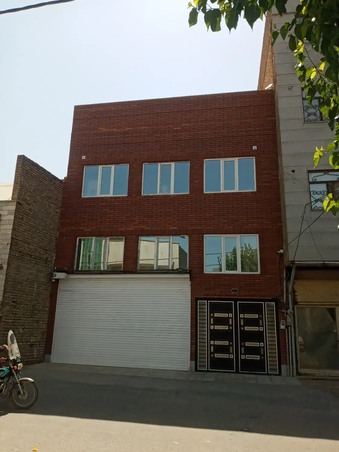 ساختمان کاملا بهداشتی اکازیون|فروش دفتر صنعتی، کشاورزی، تجاری|خاوران, |دیوار