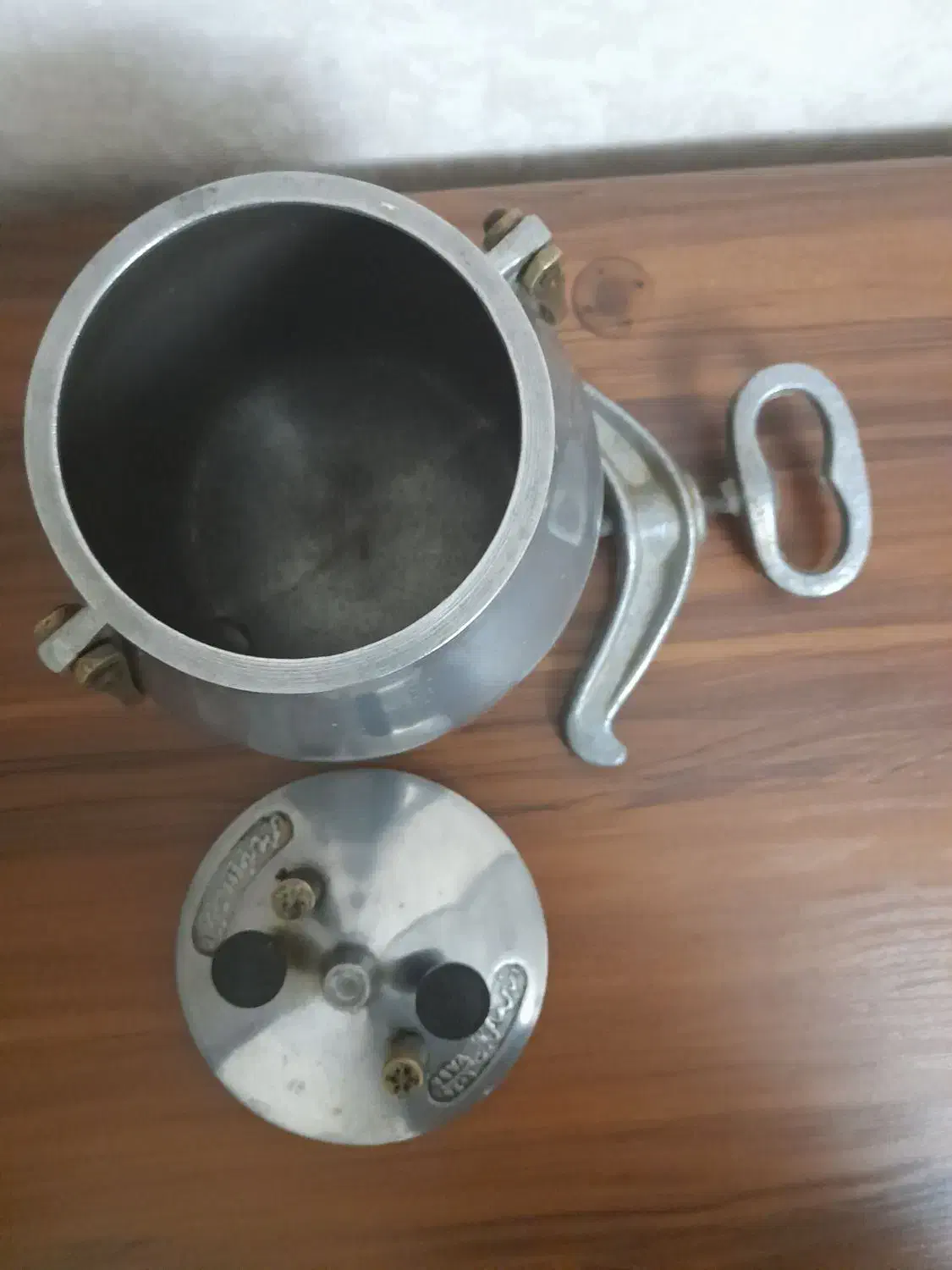 زودپز چدن ۳ لیتری|ظروف پختوپز|صدرا-فارس, فاز ۱|دیوار