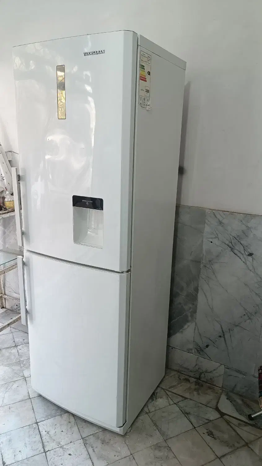 یخچال فریزر دیچیتالی بدون برفک در حد نونو|یخچال و فریزر|مشهد, شهرک امام هادی (شهرک غرب)|دیوار