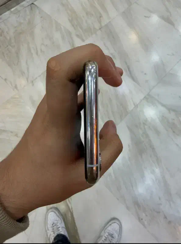 گوشی آیفون تمیز سالم فقط اول آیدی رمز فراموش شده|موبایل|همدان, |دیوار