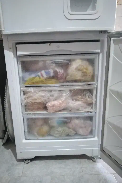 یخچال فریزر پارس سالم در حد نو|یخچال و فریزر|فریدون‌کنار, |دیوار