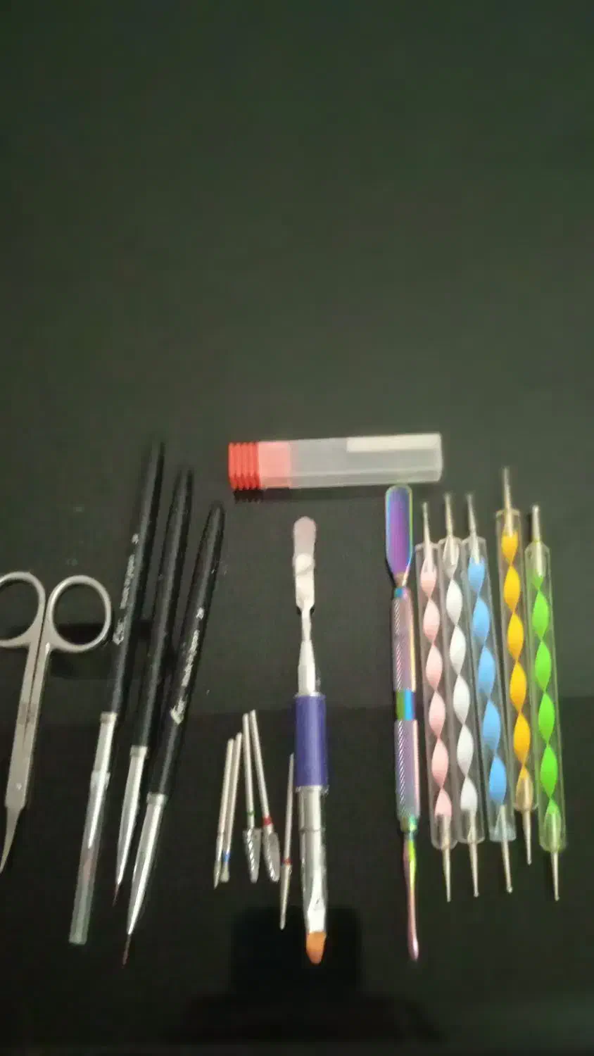 فروش لوازم ناخن|آرایشگاه و سالن‌های زیبایی|فومن, |دیوار