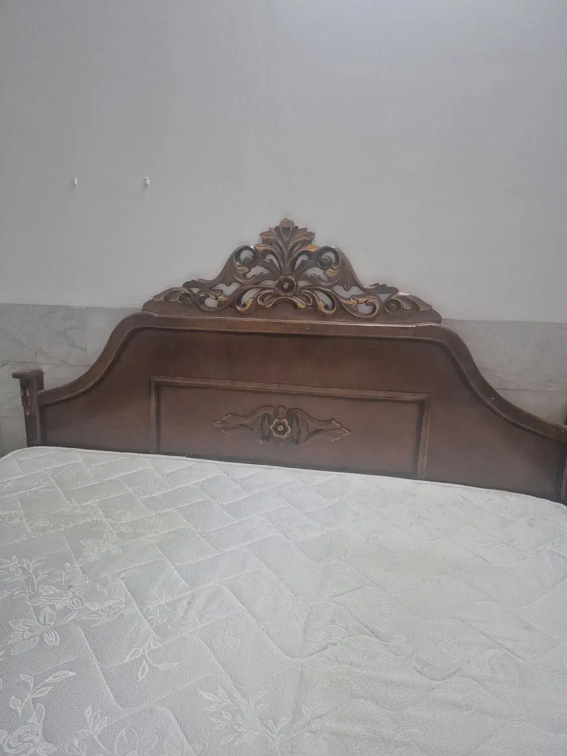 تختخواب دو نفره|تخت و سرویس خواب|یزد, |دیوار