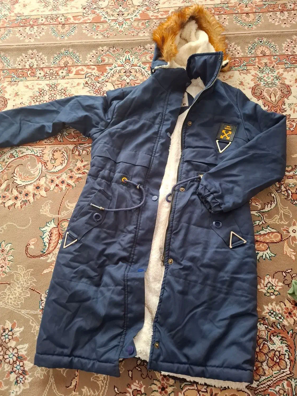 دو جفت کفش نو سایز ۴۵ و۳۷ ولباس زمستانی نو وکاپشن|کیف، کفش، کمربند|ایوان, |دیوار