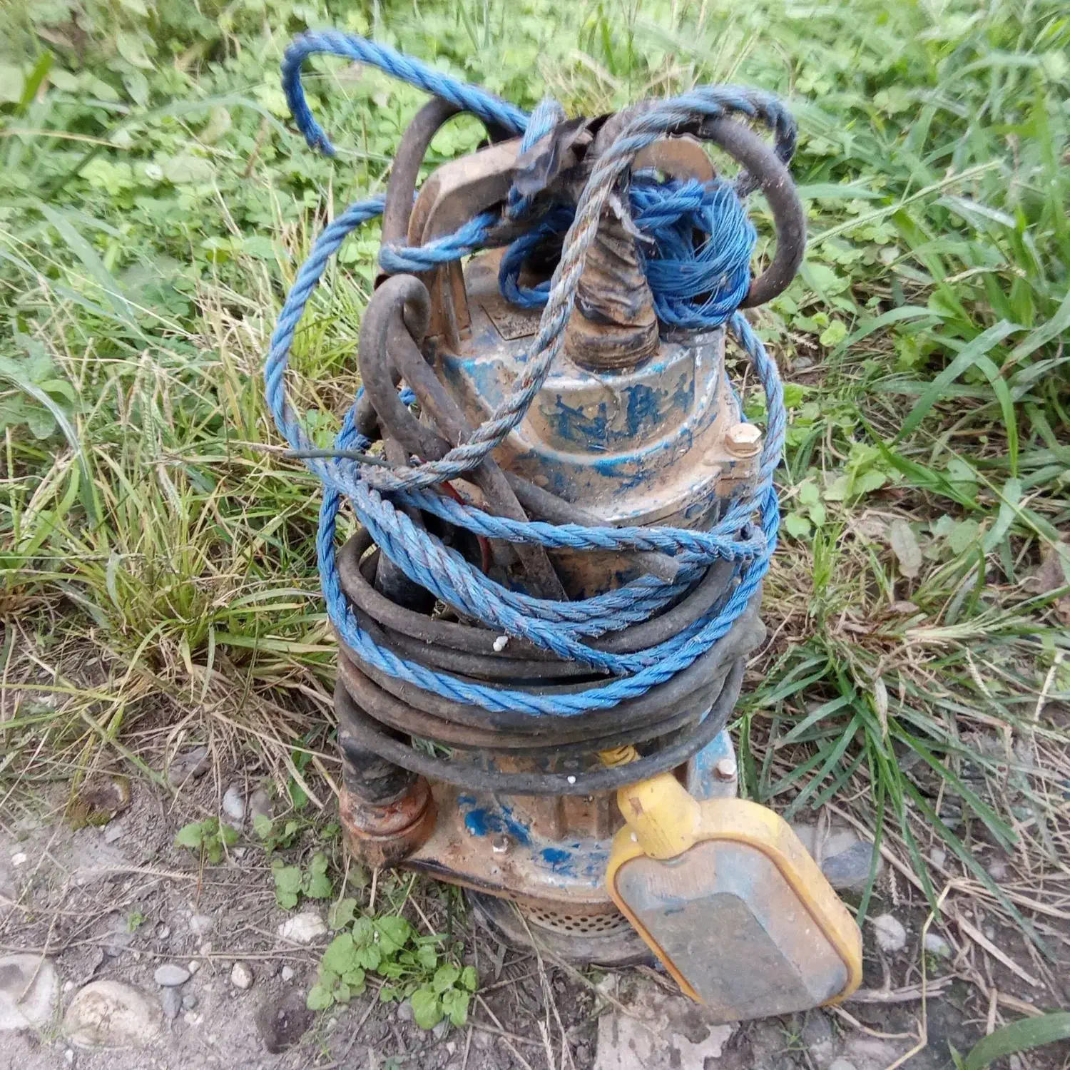 پمپ اب.سمپاش.ابگرم کن.دینام|آبگرمکن، پکیج، شوفاژ|نشتارود, |دیوار