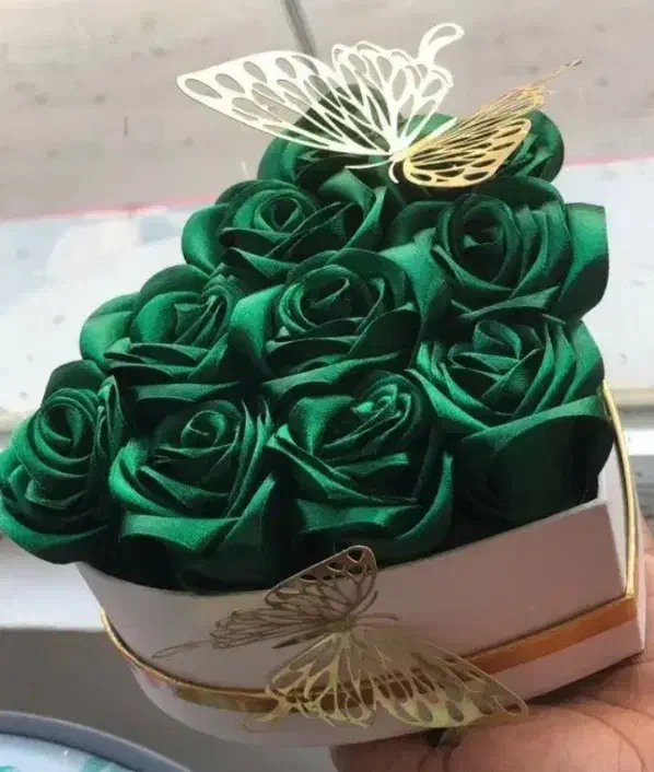 باکس گل تزئینی کادویی اقتصادی|گل مصنوعی|بروجرد, |دیوار