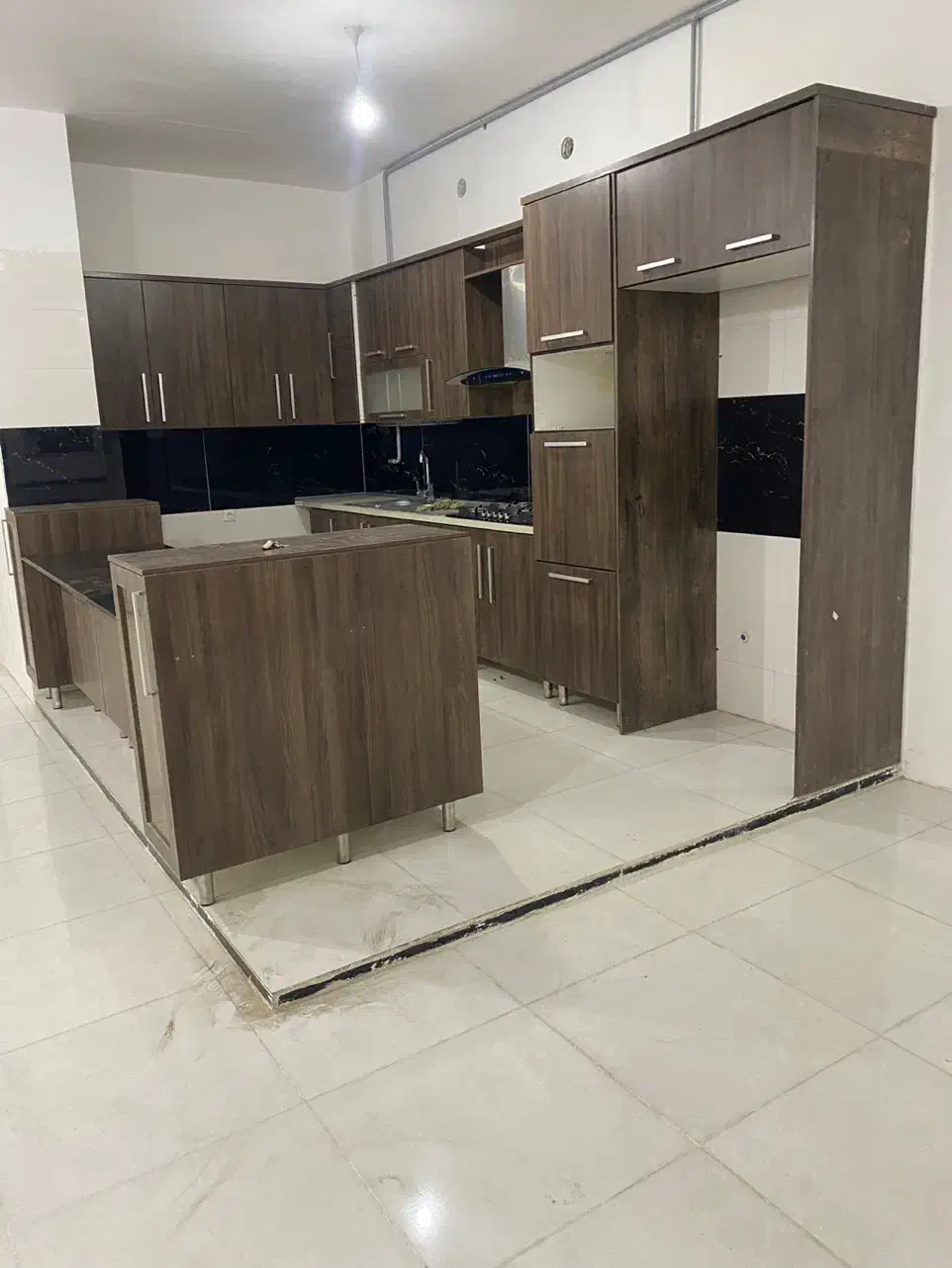 واحد ۱۰۰ متری رهن کامل در کیکاور|اجارهٔ آپارتمان|رباط‌کریم, کیکاور|دیوار