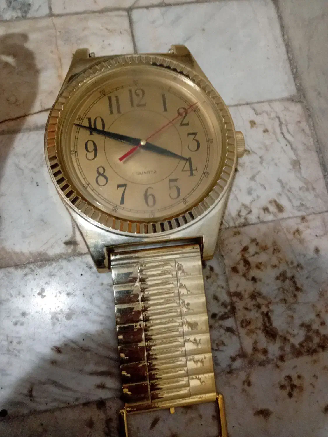 ساعت|ساعت دیواری و تزئینی|اراک, |دیوار