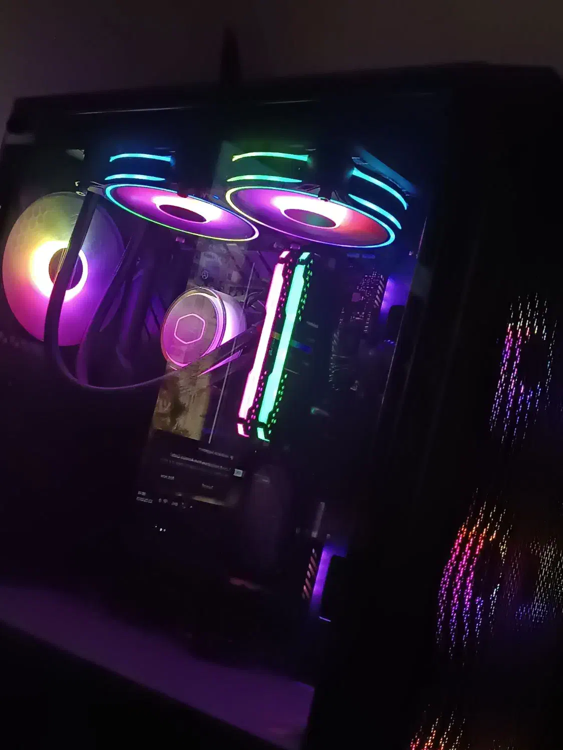 کیس سیستم کامپیوتر حرفه ای همراه با مانیتور|رایانه رومیزی|اسلام‌شهر, مظفریه|دیوار