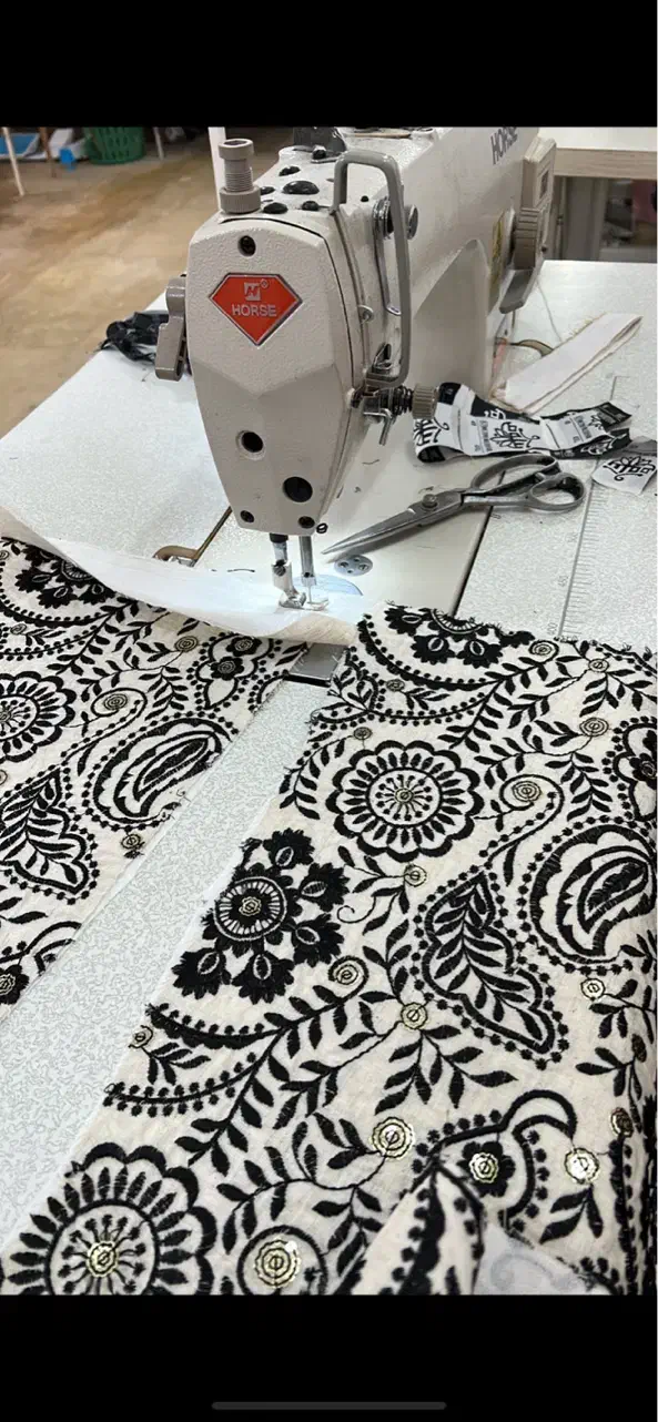 مزون مانتو نیازمند چرخکار ماهر خانم|استخدام صنعتی، فنی، مهندسی|شیراز, فرگاز|دیوار