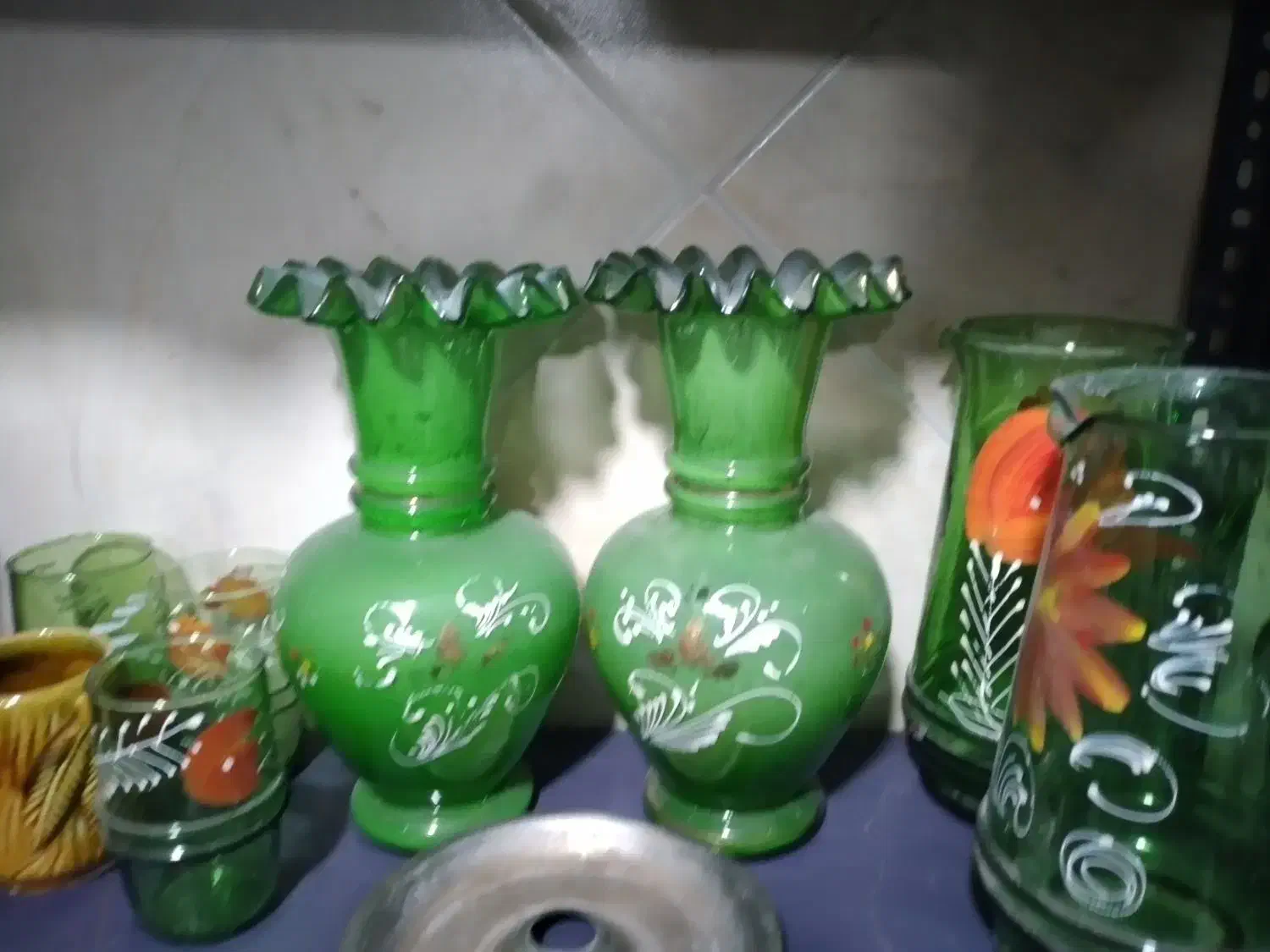 گلدون قدیمی بالای ۶۰ سال|صنایع دستی و سایر لوازم تزئینی|گندمان, |دیوار