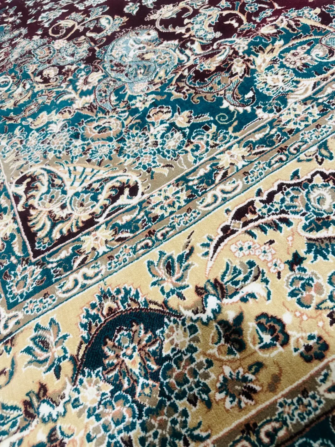 فرش ۱۲ متری کاملا نو و گلیم فرش ۶ متری|فرش|خرمآباد, |دیوار