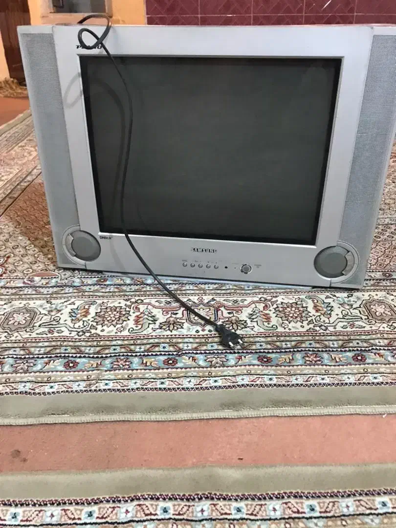 تلویزیون ۲۱ قدیمی|تلویزیون و پروژکتور|بیرانوند, |دیوار