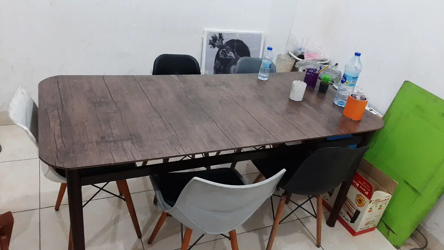 میز و صندلی و سه پایه نقاشی|صندلی و نیمکت|خرم‌آباد, |دیوار