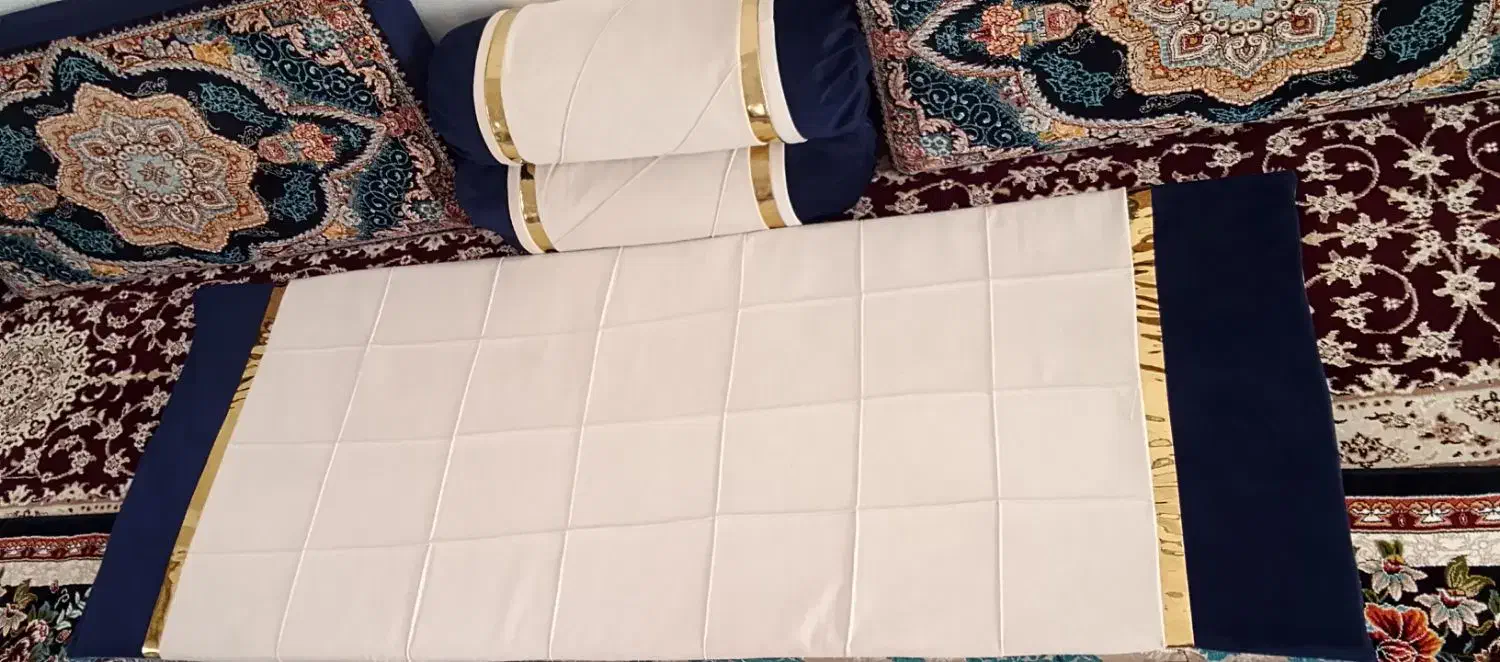 شاه نشین|رختخواب، بالش، پتو|الشتر, |دیوار