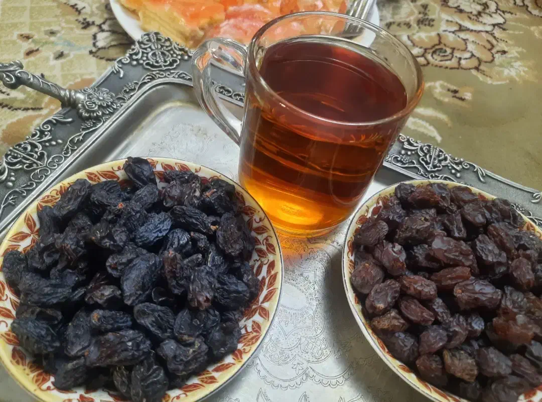 مویز قرمز و سیاه(کشمش درشت)|خوردنی و آشامیدنی|اسلامشهر, مطهری|دیوار