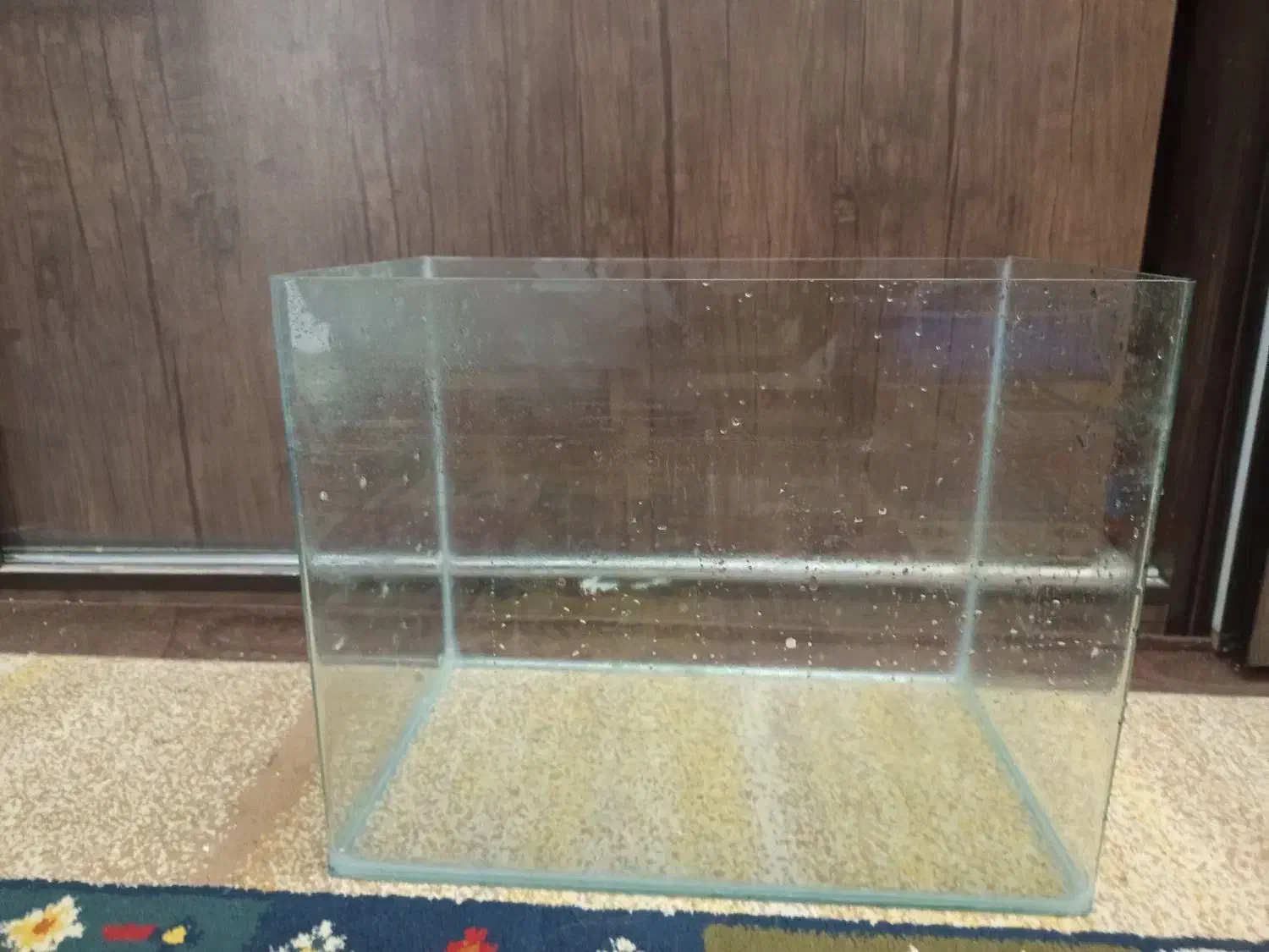 آکواریوم|ماهی|شاهین‌شهر, مسکن مهر|دیوار