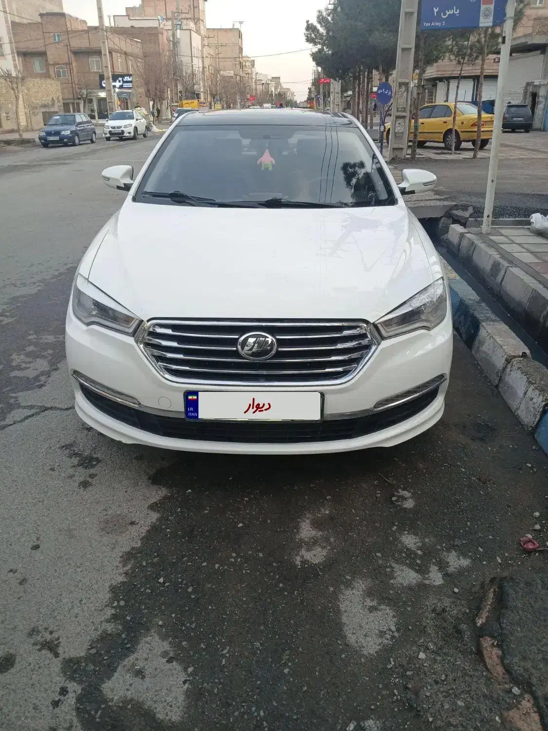 لیفان ۸۲۰|خودرو سواری و وانت|رباط‌کریم, نصیرشهر|دیوار