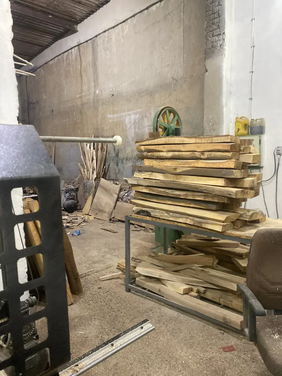 استخدام نجار|استخدام صنعتی، فنی، مهندسی|کهریزک, |دیوار